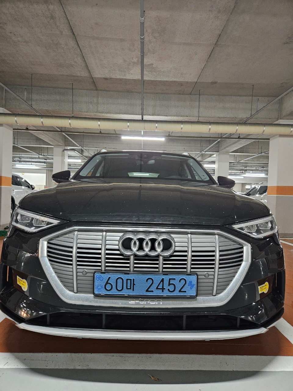 e-tron 전기(95kWh) AWD 55 quattro 매물 썸네일