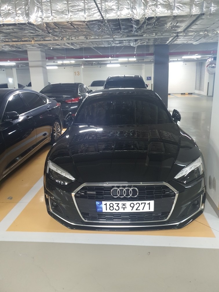 A5 8W 40 TFSI Sportback 콰트로 (204마력) 매물 썸네일