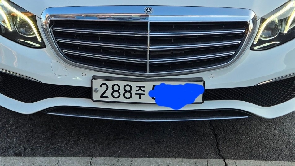 E 클래스 W213 E220 d 4Matic 전기형 (194마력)익스클루시브 매물 썸네일