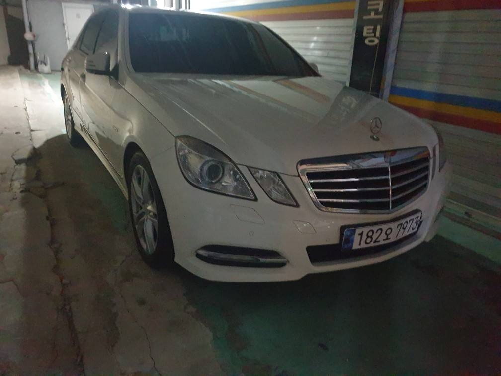 E 클래스 W212 E220 CDI 후기형 (170마력)아방가르드 매물 썸네일