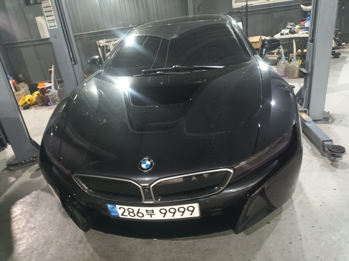 i8 I12 1.5 PHEV 쿠페 4WD 전기형 (231마력) 매물 썸네일