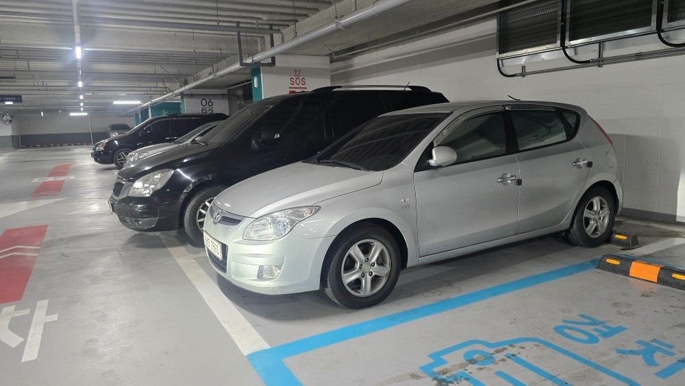 i30 FD 1.6 VVT FWD 럭셔리 매물 썸네일