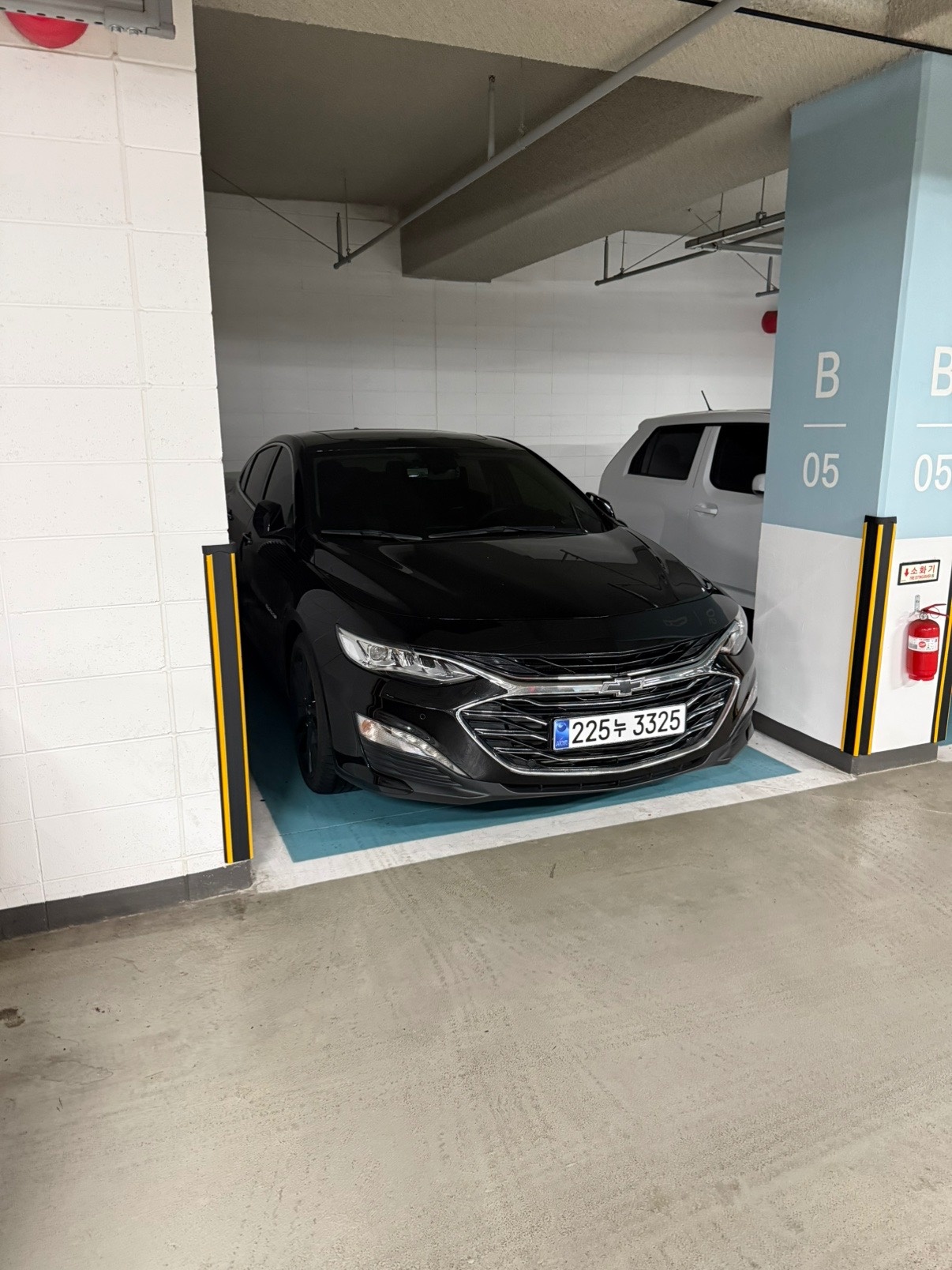 더 뉴 말리부 V400 1.3 터보 FWD 퍼펙트 블랙 프리미어 매물 썸네일