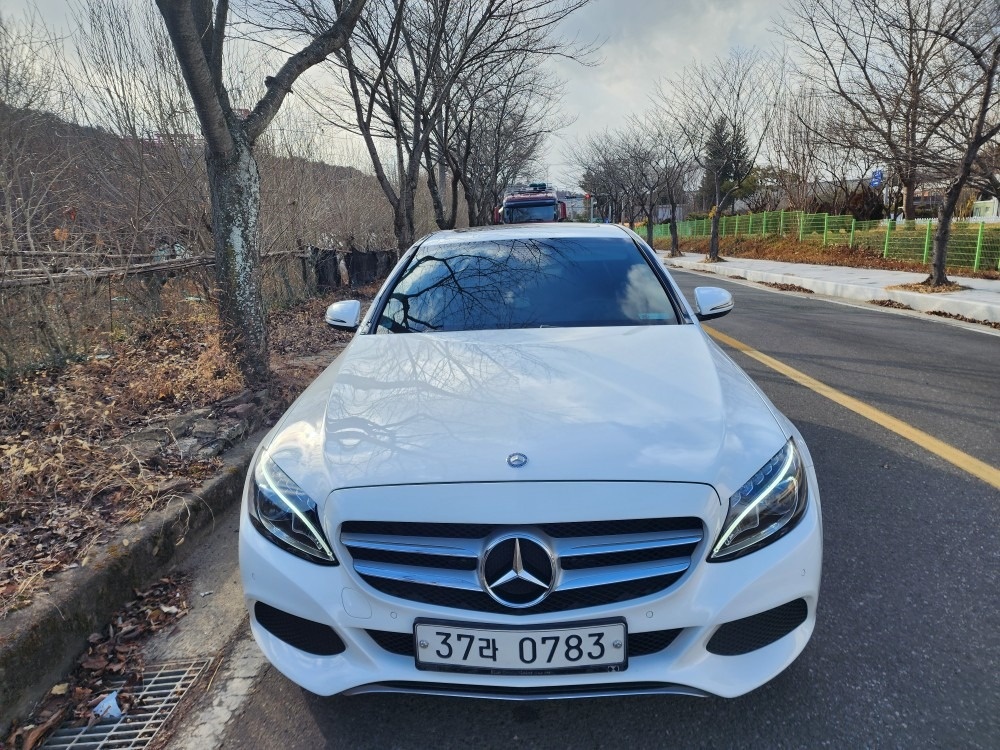 C 클래스 W205 C220 d (170마력) 매물 썸네일