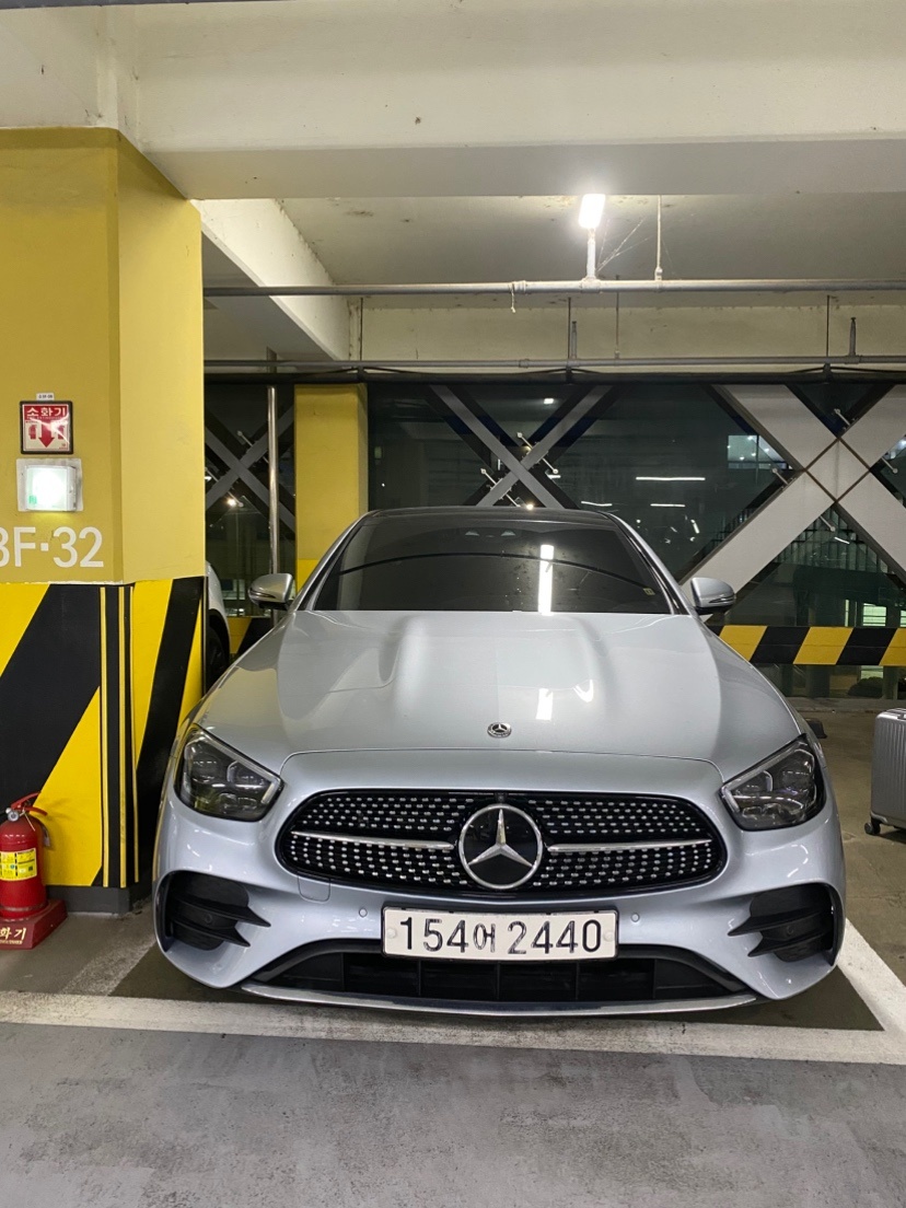 E 클래스 W213 E350 4Matic 후기형 (299마력) 매물 썸네일