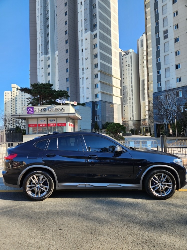 X4 G02 20 i xDrive 중기형 (184마력)M 스포츠 X 온라인 익스클루시브 에 매물 썸네일