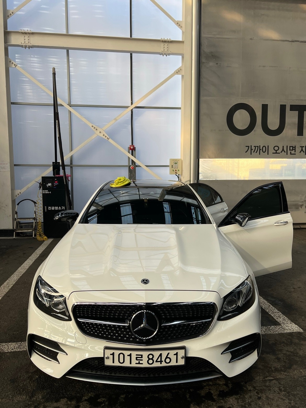 E 클래스 W213 E53 amg (MHEV) 4Matic+ 전기형 (435마력) 매물 썸네일