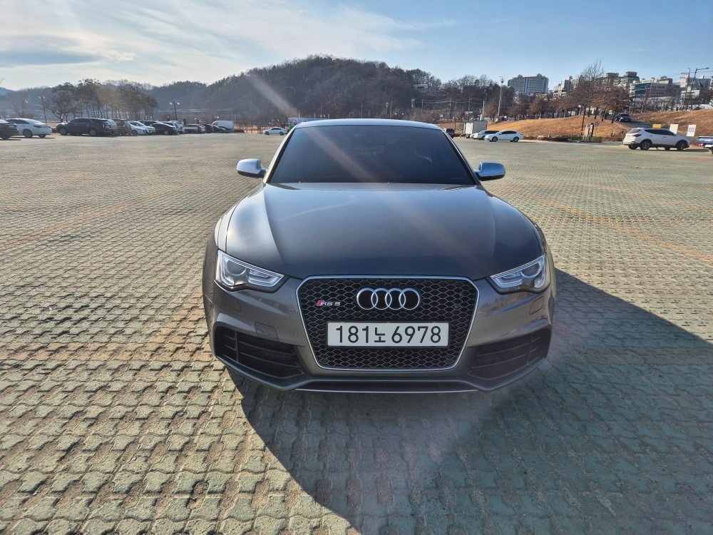 RS5 8T3 4.2  Coupe 콰트로 (450마력) 매물 썸네일