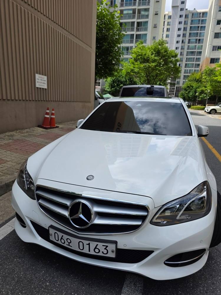 E 클래스 W212 E220 블루텍 (170마력)아방가르드 매물 썸네일