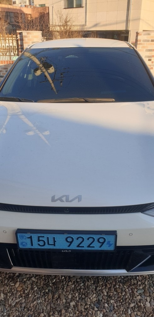 EV6 CV BEV(롱레인지/77.4kWh) RWD 어스(470km) 매물 썸네일