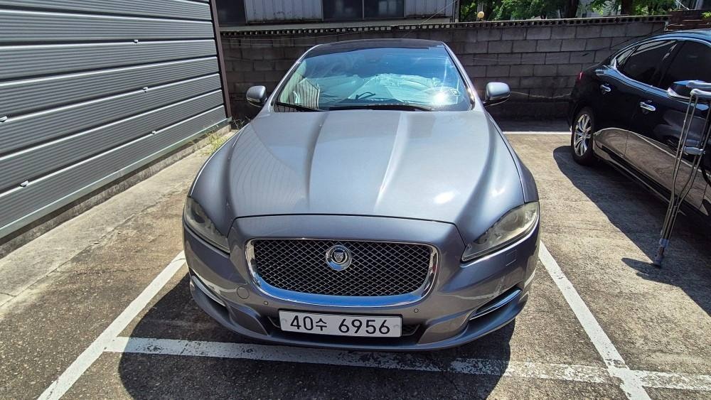 XJ X351 5.0 포트폴리오 LWB 매물 썸네일