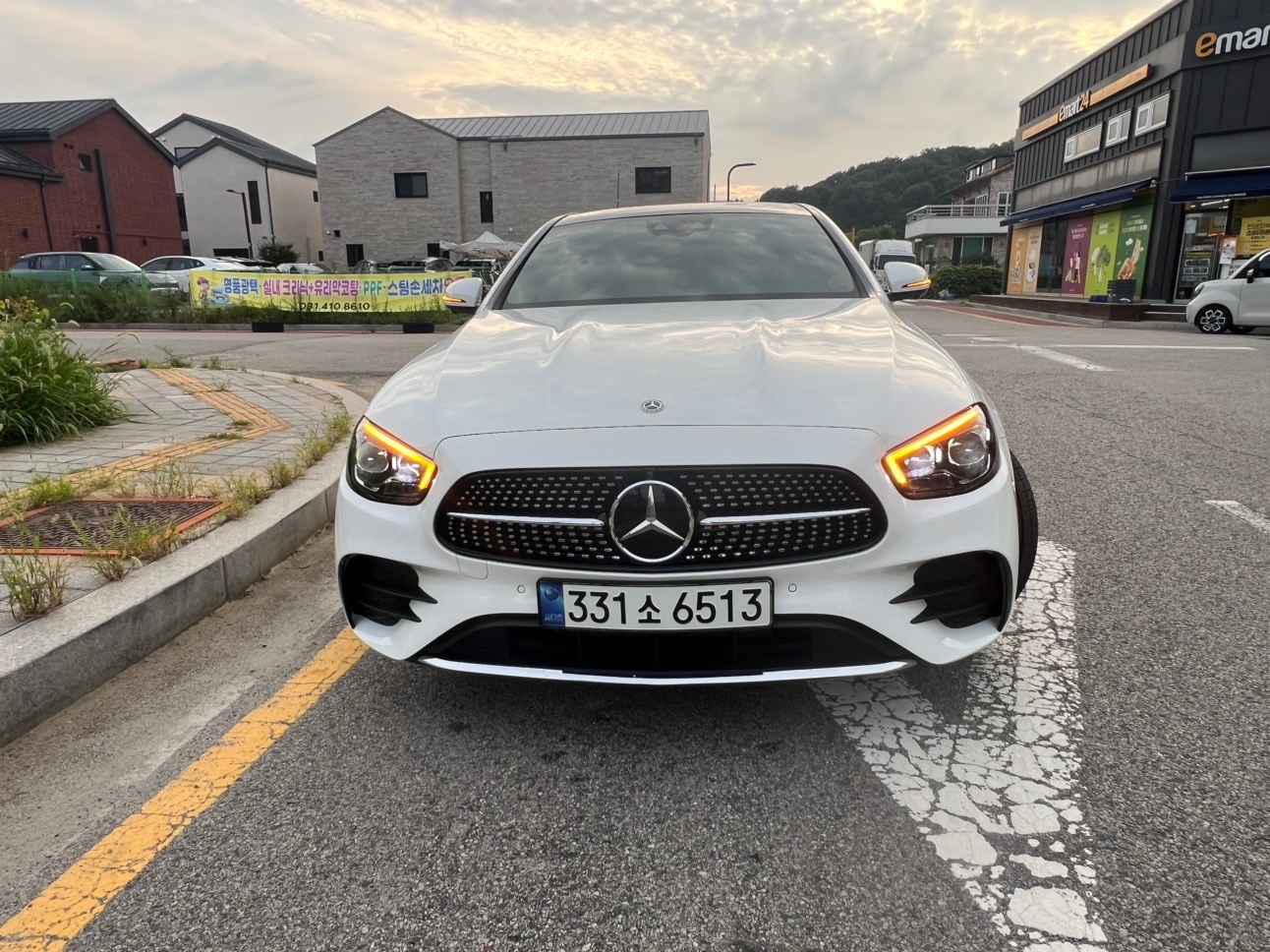 E 클래스 W213 E350 4Matic 후기형 (299마력)AMG Line 매물 썸네일