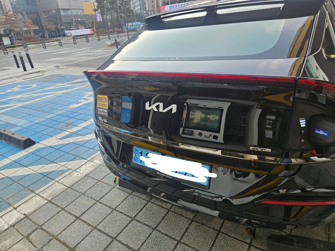 EV6 CV BEV(롱레인지/77.4kWh) RWD GT-Line(434km) 매물 썸네일