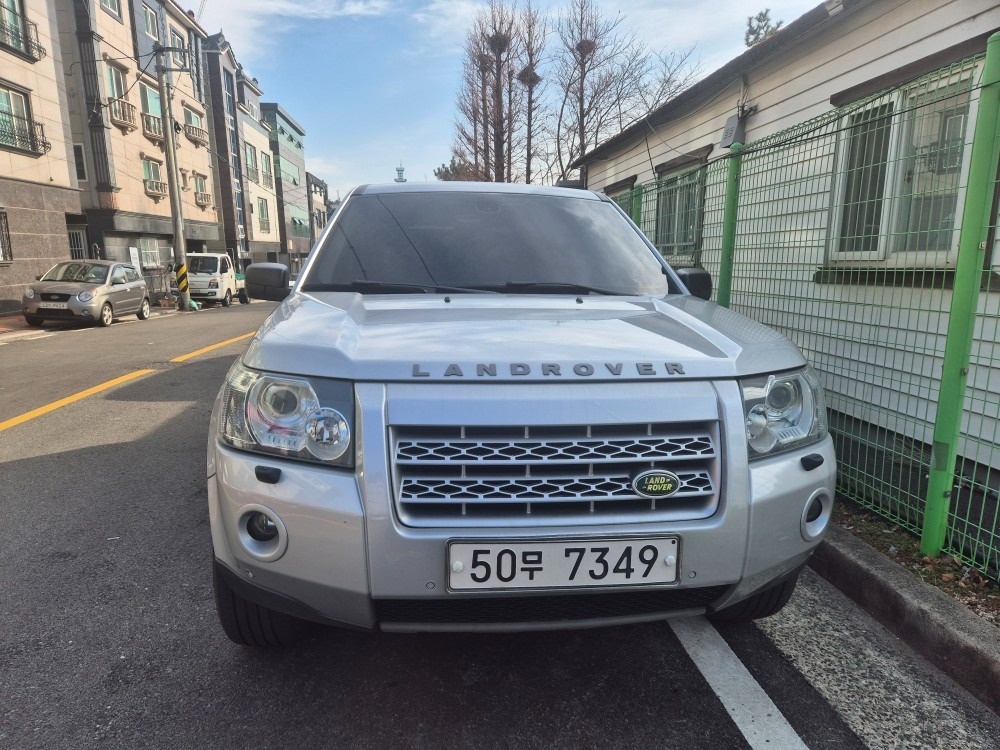 프리랜더 Ⅱ L359 5DR 3.2 I6 AWD HSE 매물 썸네일