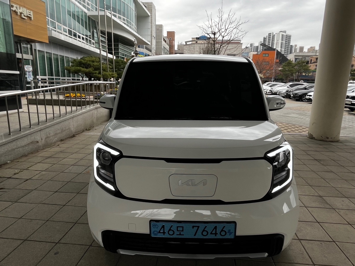 더 뉴 레이 PE2 TAM BEV(35.2 kWh) FWD 에어(205km) 매물 썸네일