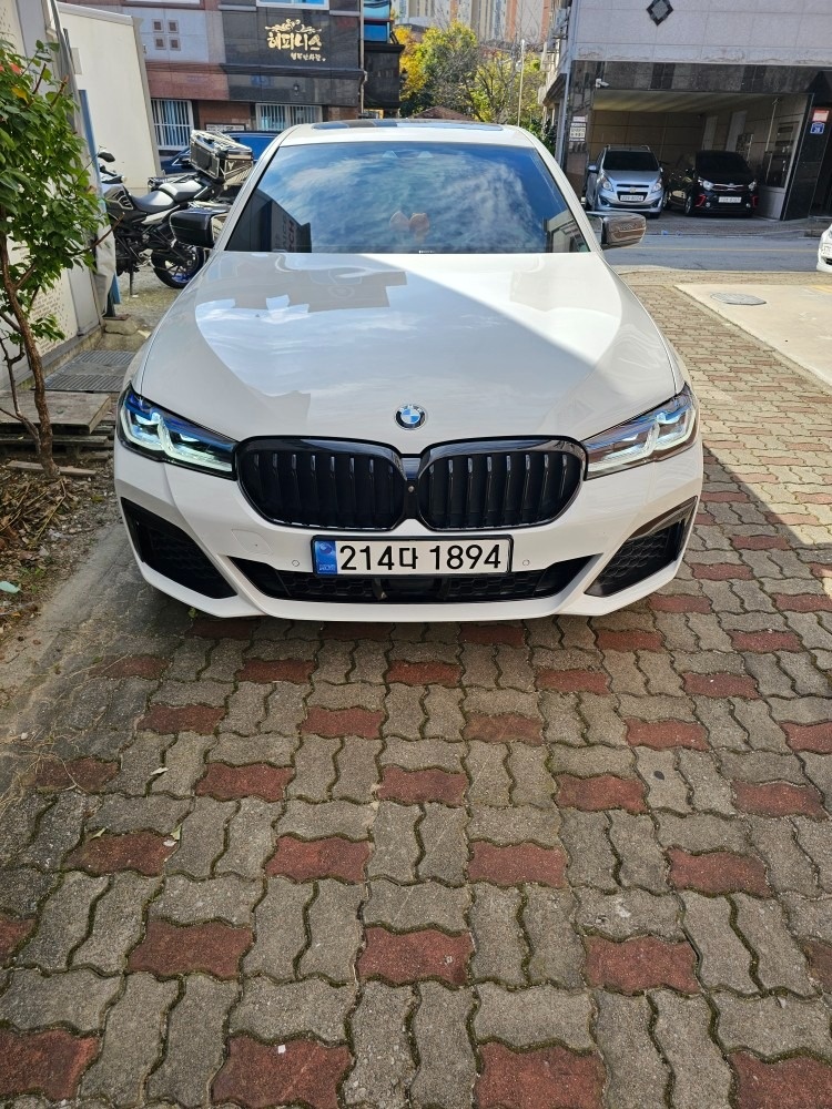 5시리즈 G30 520d xDrive (190마력)M 스포��츠 플러스 매물 썸네일