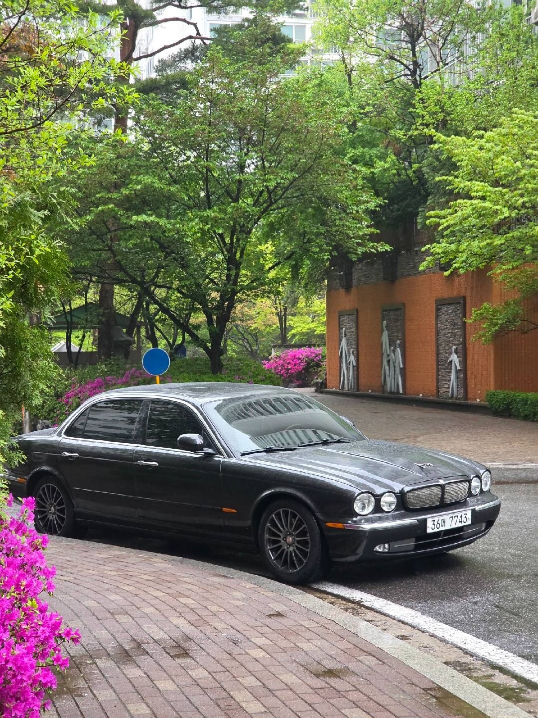 XJ-8 X350 3.5 LWB 매물 썸네일