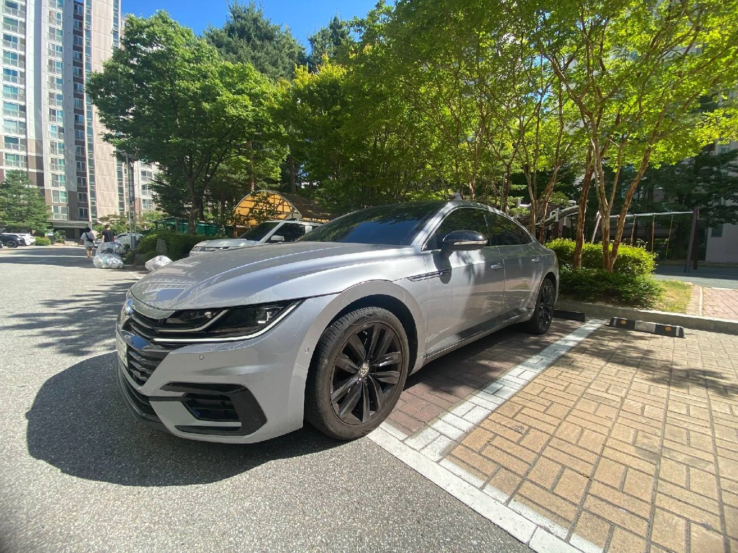 아테온 2.0 TDi 프레스티지 매물 썸네일