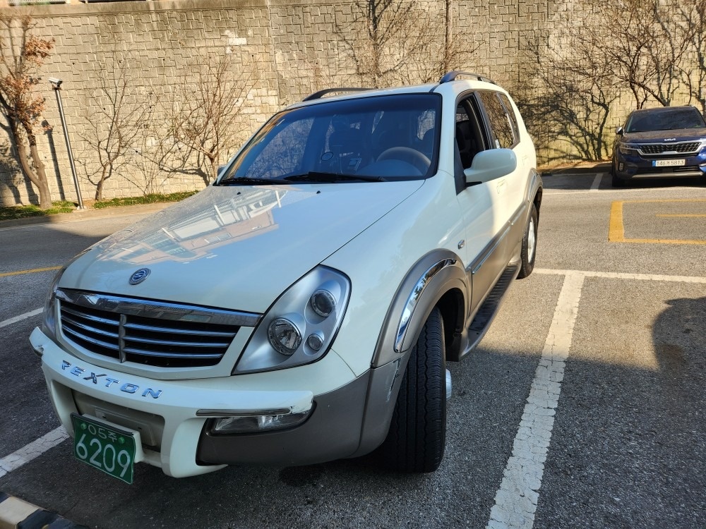 뉴 렉스턴 Y200 7인승(디젤 RX5 EDi) 4WD 고급 매물 썸네일