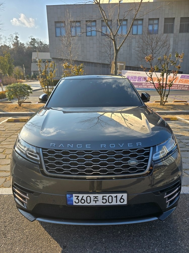 레인지로버 벨라 L560 디젤 D240 4WD R 다이나믹 SE 매물 썸네일