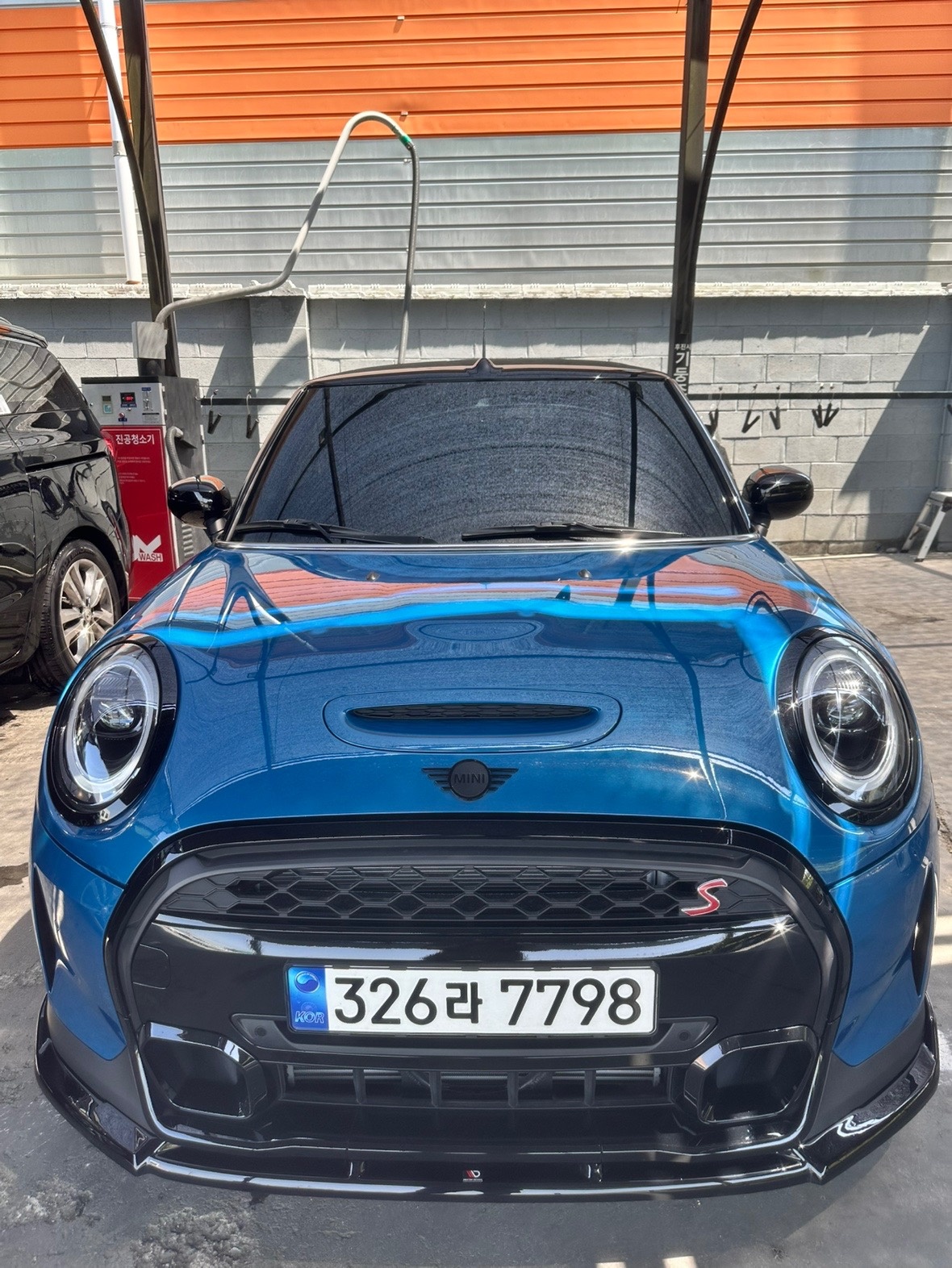 쿠퍼 뉴 S 컨버터블 Ⅲ F57 2DR 2.0 s Classic Launch Pack 매물 썸네일