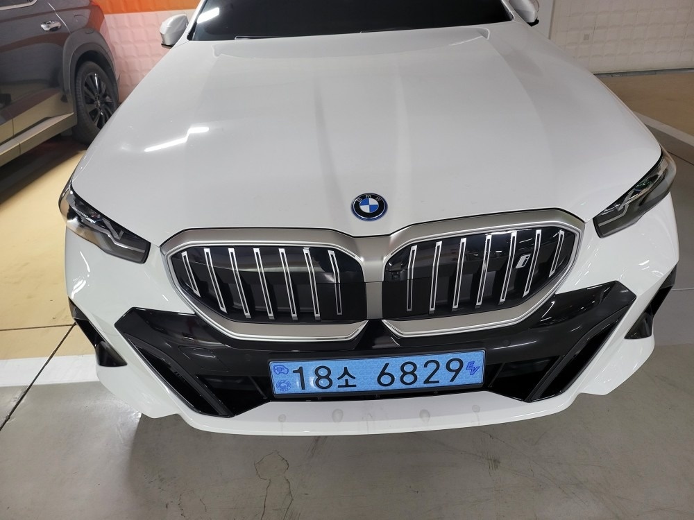 i5 G60 40(81.2kWh) eDrive (340마력)M 스포츠 매물 썸네일