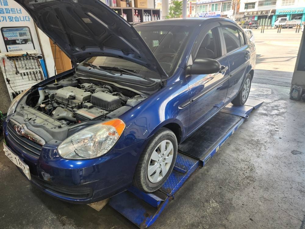 신형 베르나 MC 4DR(세단) 1.4 DOHC 밸류 매물 썸네일