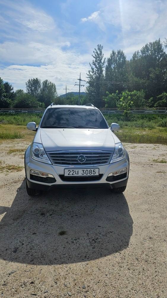 렉스턴 W Y200 7인승(RX7 2.0) 4WD 프레스티지 매물 썸네일