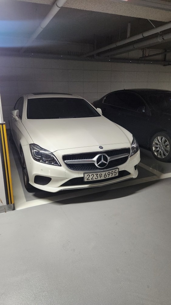 CLS 클래스 W218 CLS350 d 4Matic 후기형 (204마력) 매물 썸네일