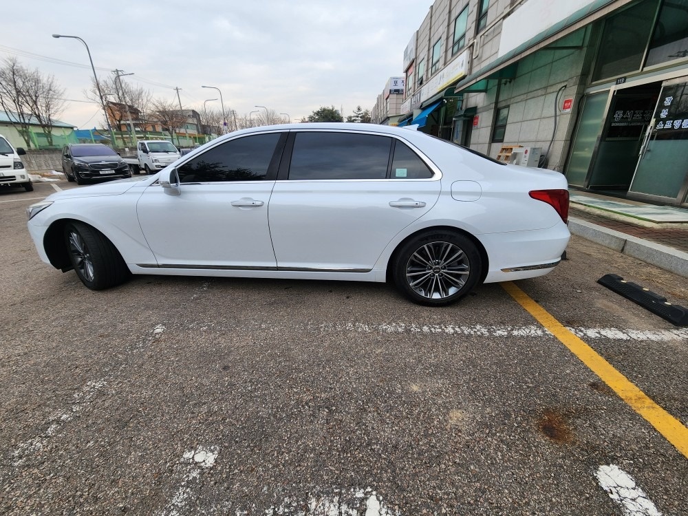 EQ900 HI 3.8 GDI AWD 럭셔리 매물 썸네일