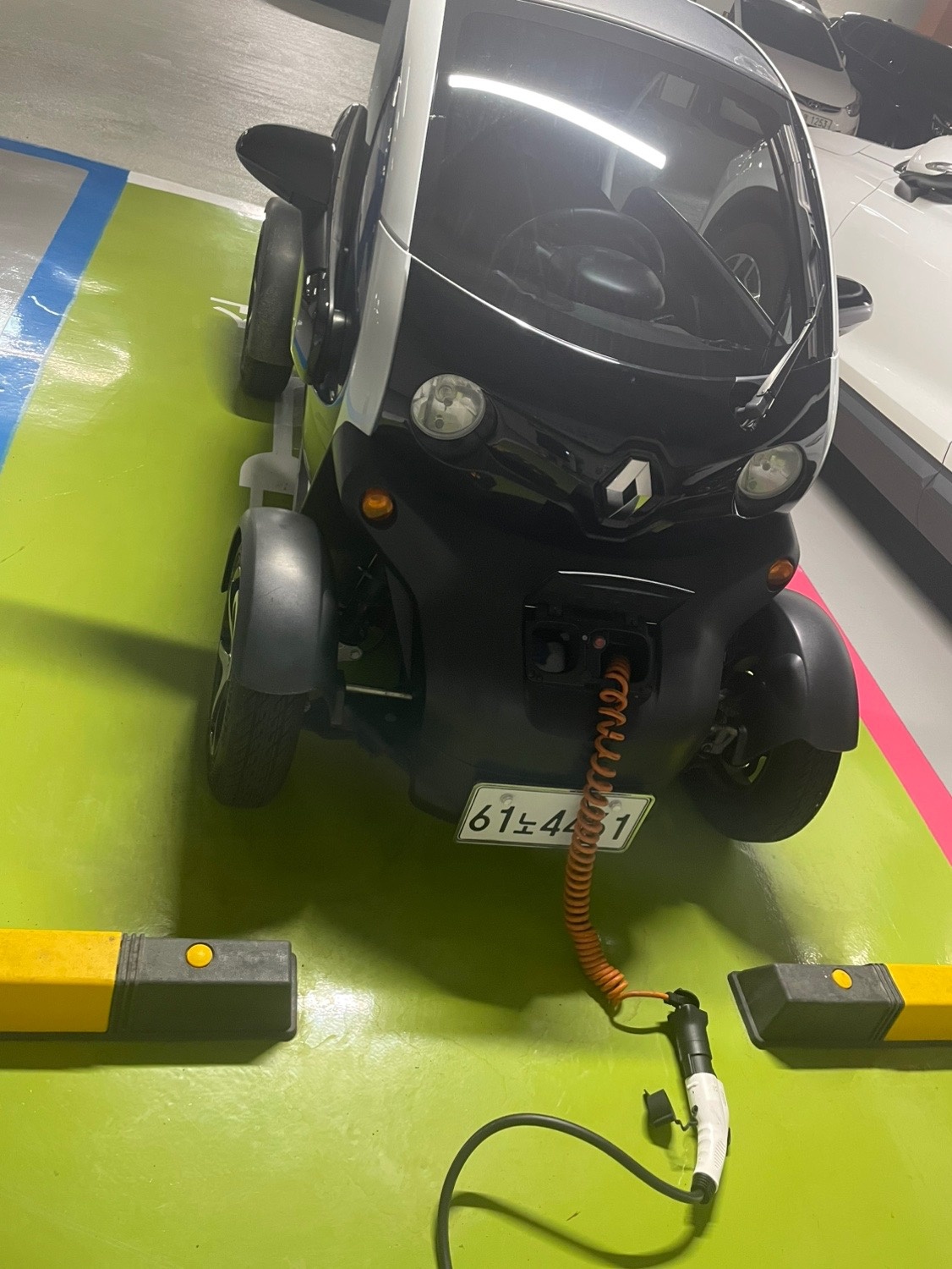 트위지 2인승(6.1KWh) (55km) 매물 썸네일