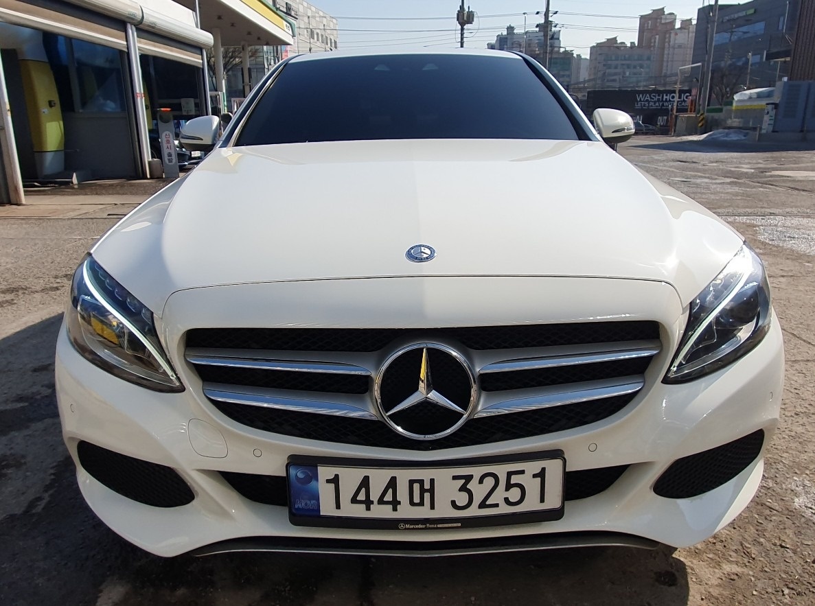 C 클래스 W205 C220 d (170마력)아방가르드 매물 썸네일