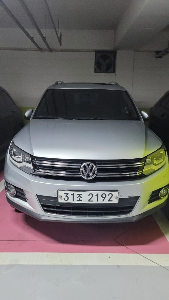 뉴 티구안 5N 2.0 TDI 블루모션 (140마력) 매물 썸네일