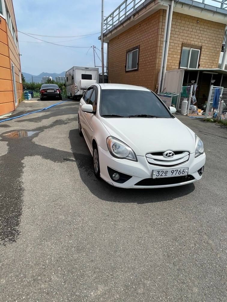 베르나 트랜스폼 MC 4DR(세단) 1.4 DOHC 럭셔리 매물 썸네일