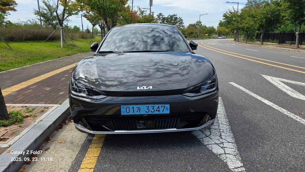 EV6 CV BEV(롱레인지/77.4kWh) AWD 어스(441km) 매물 썸네일