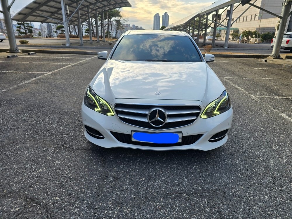 E 클래스 W212 E300 4Matic 후기형 (252마력)아방가르드 매물 썸네일