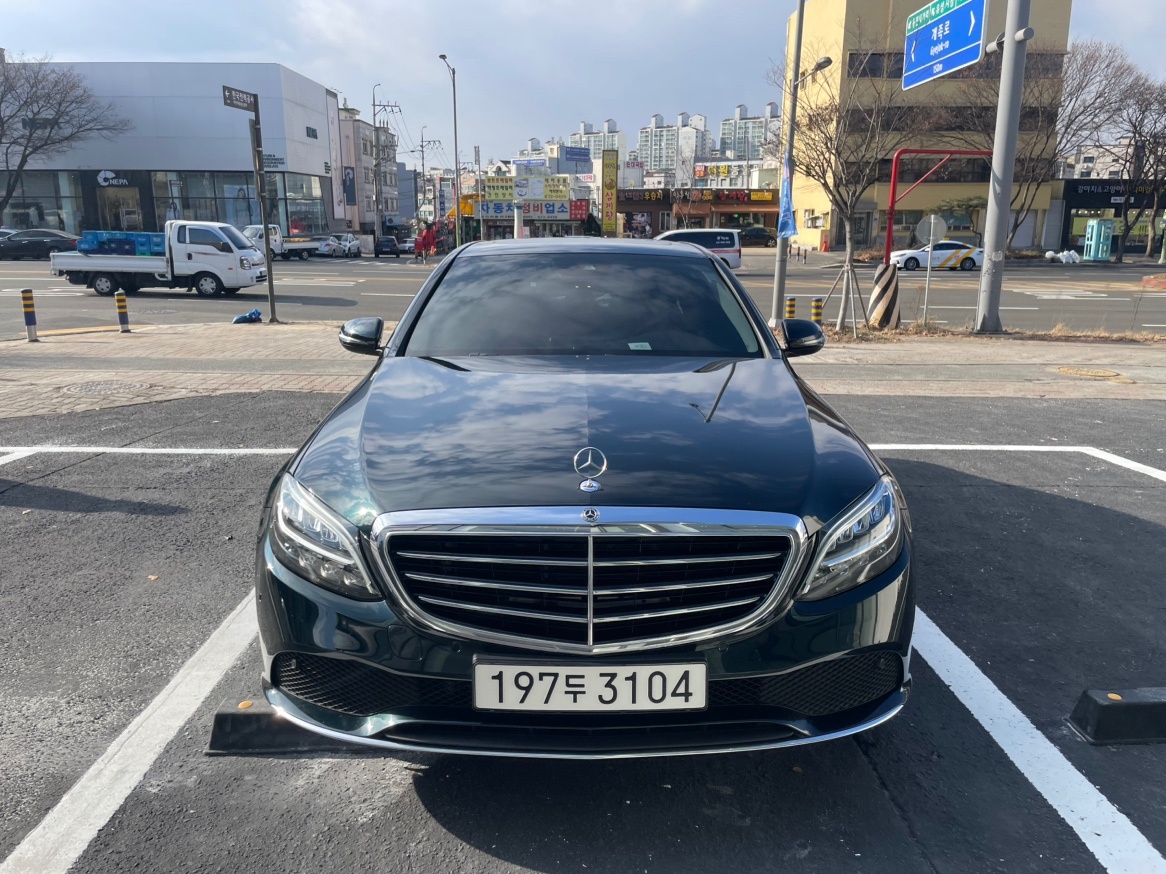 C 클래스 W205 C220 d 4Matic (194마력)익스클루시브 매물 썸네일