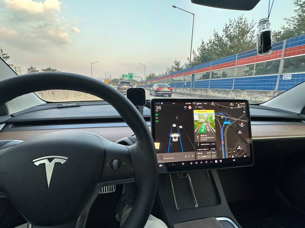 모델 3 BEV(50kWh) RWD 스탠다드 레인지 플러스 매물 썸네일