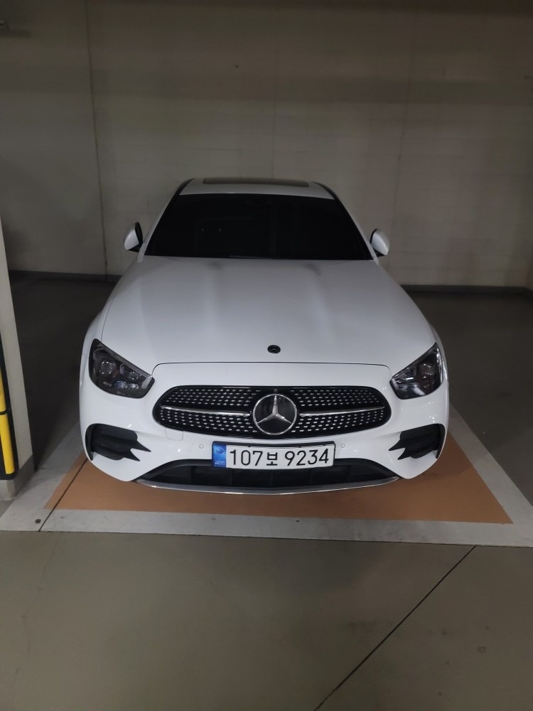 E 클래스 W213 E220 d 4Matic 후기형 (194마력)AMG Line 매물 썸네일