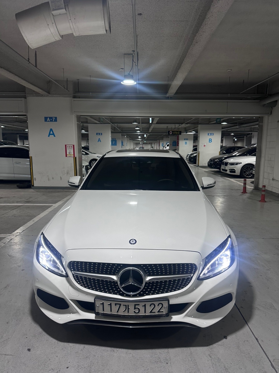 C 클래스 W205 C220 d (170마력)아방가르드 매물 썸네일