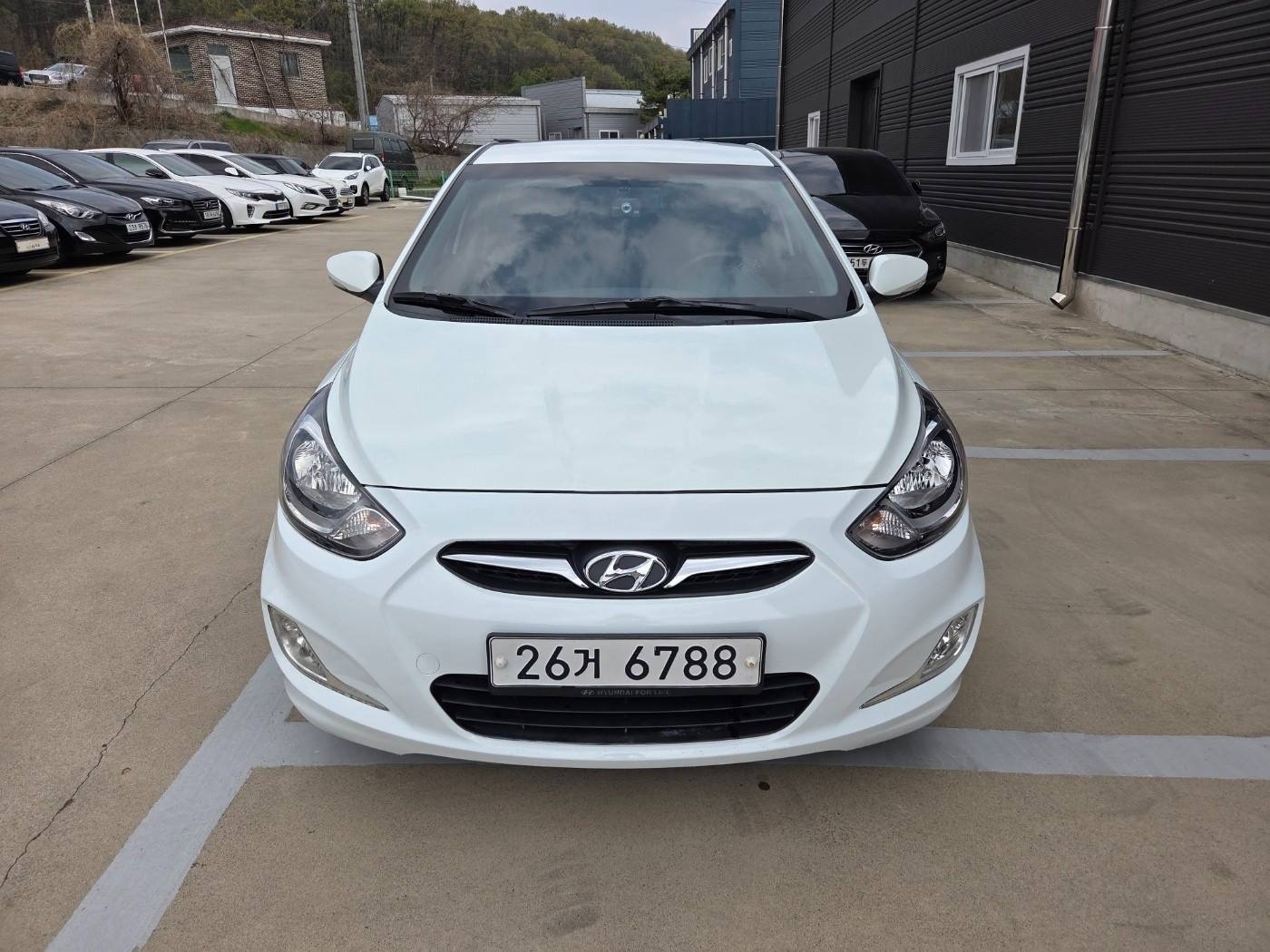 신형 엑센트 RB 4DR 1.4 VVT 프리미어 매물 썸네일