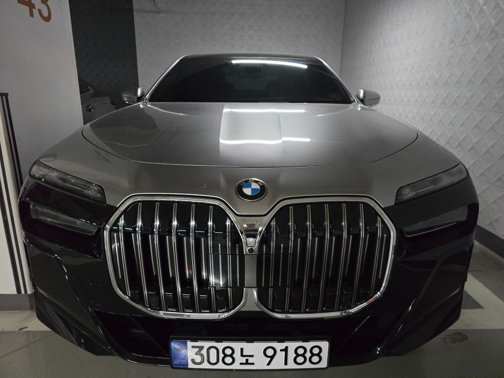 7시리즈 G40 740d xDrive (299마력)M 스포츠 매물 썸네일