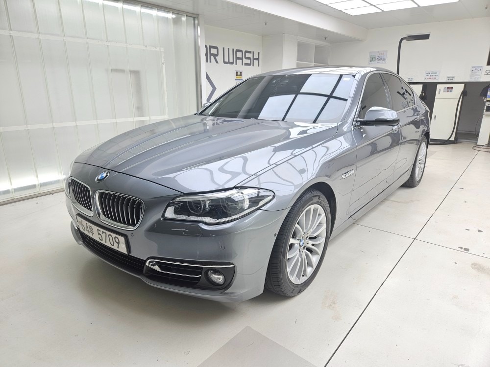 5시리즈 F10 528 i xDrive (245마력) 매물 썸네일