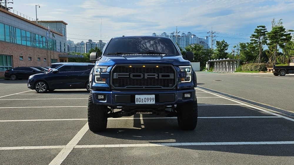 F150 XIII 2.7 T V6 SUPER CREW 4WD 매물 썸네일