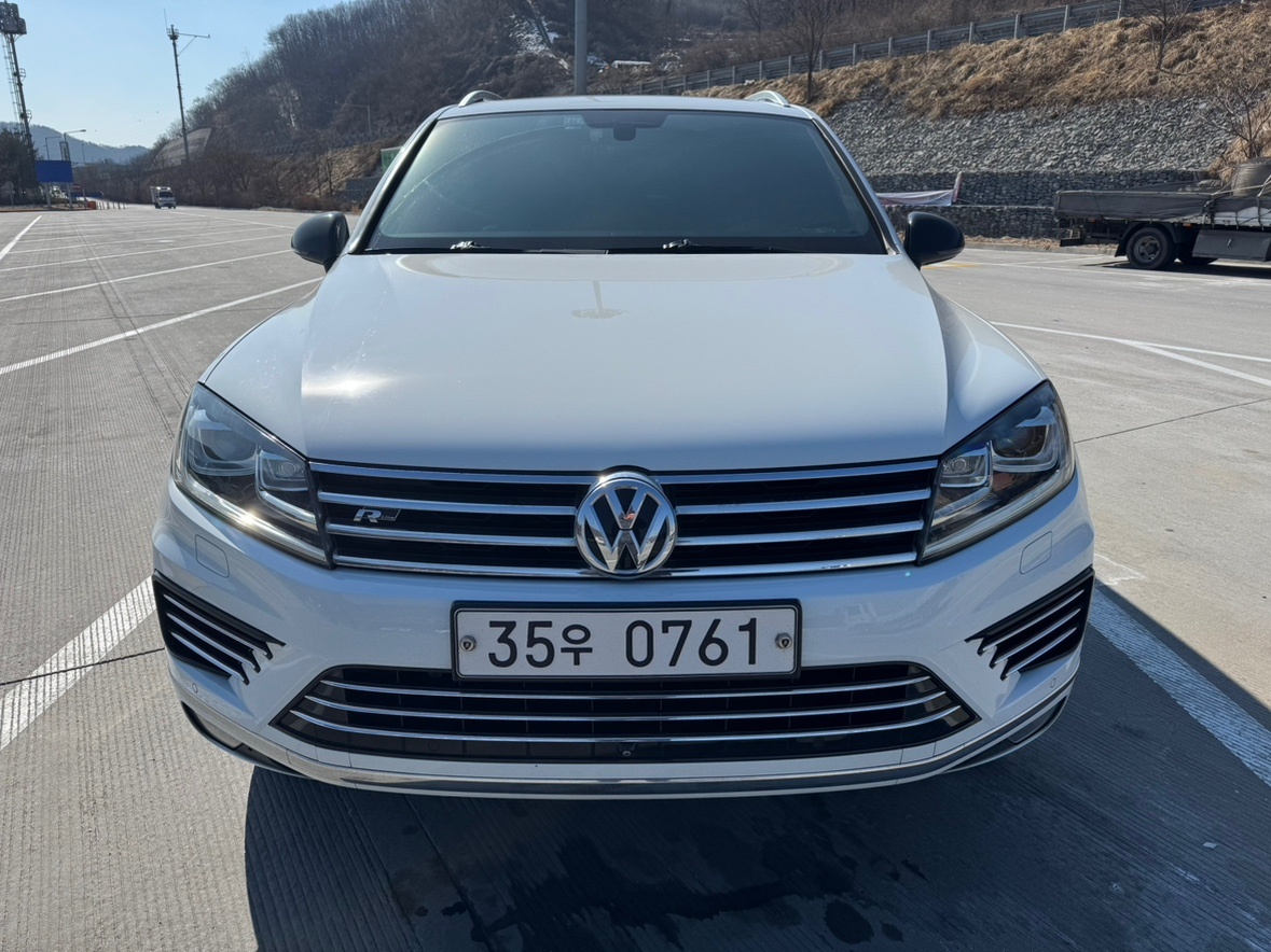 투아렉 Ⅱ 7P V6 3.0 TDI BMT (262마력) 매물 썸네일