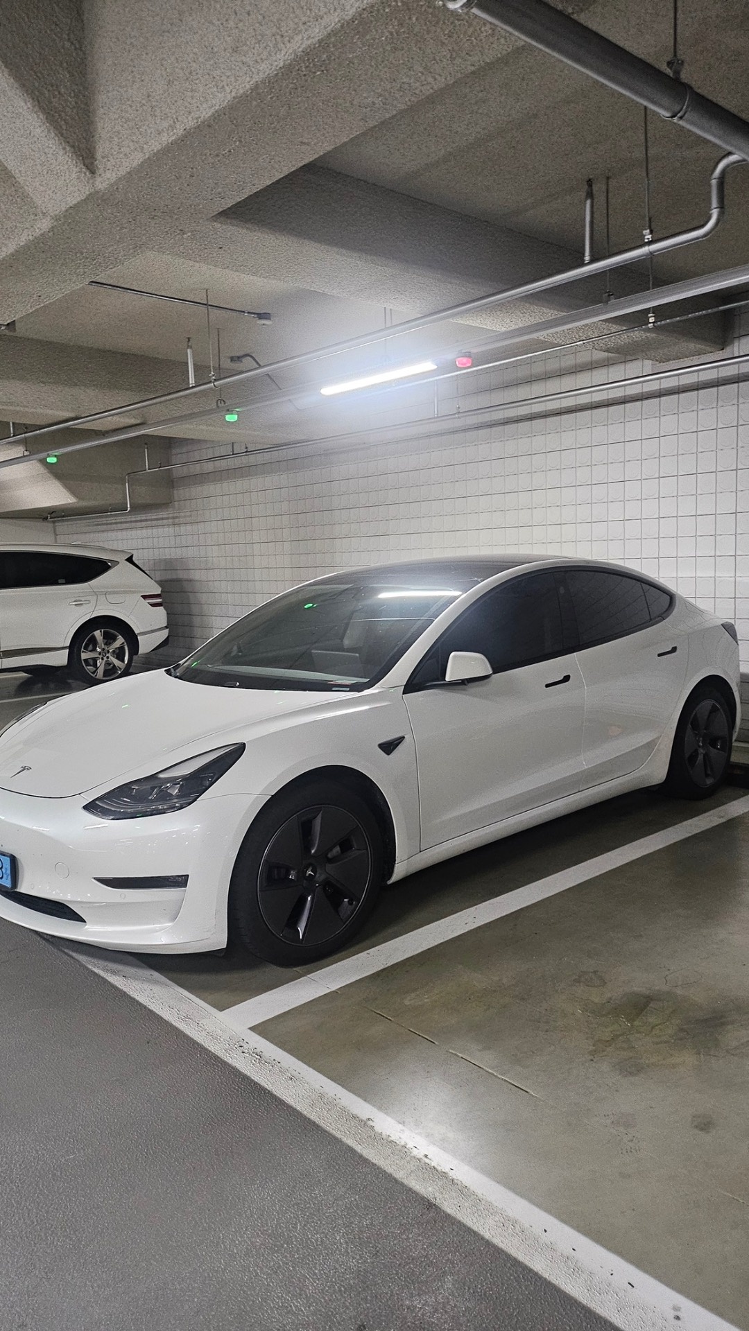 모델 3 BEV(75kWh) AWD 롱 레인지 매물 썸네일