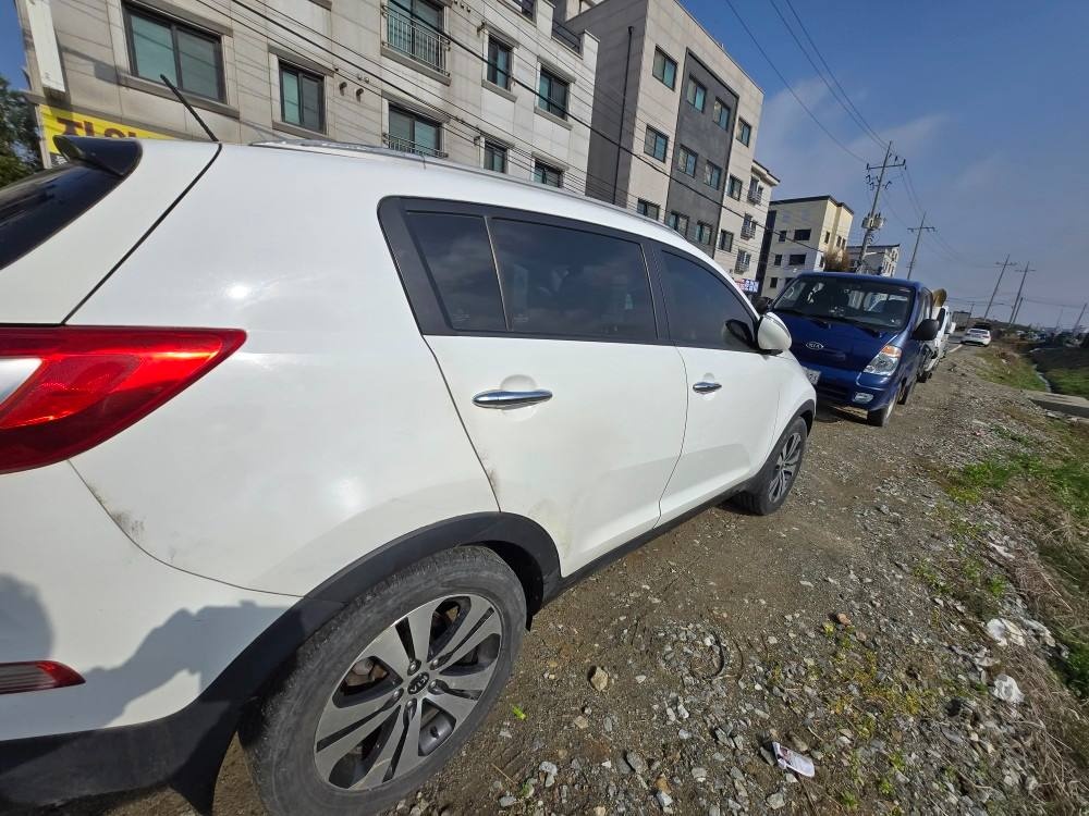 스포티지 R SL 디젤 2.0(VGT) FWD TLX 프리미엄 매물 썸네일