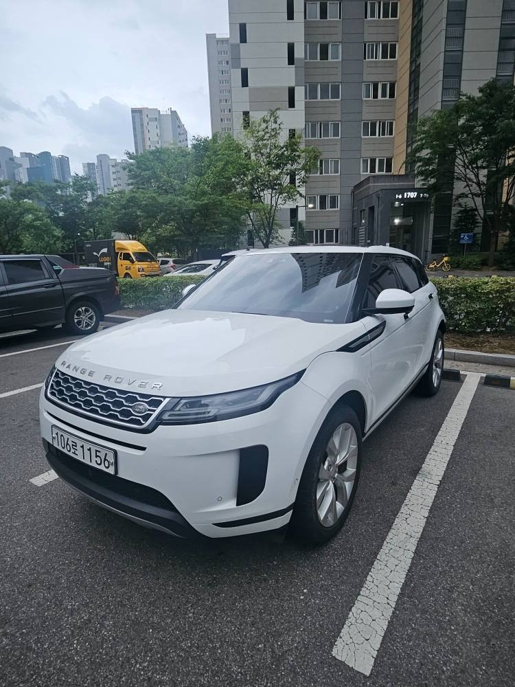 레인지로버 이보크 L551. 년 P250 SE 매물 썸네일