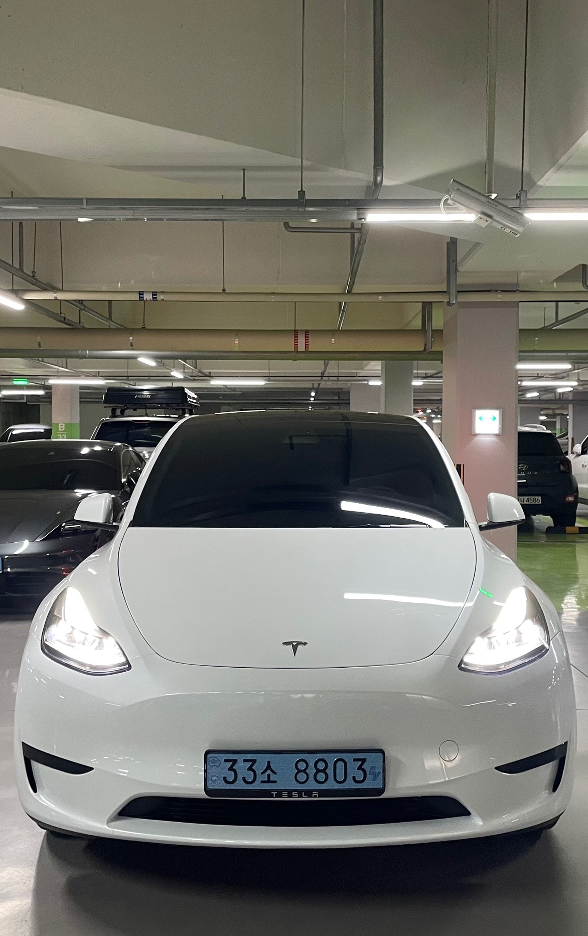 모델 Y BEV(75kWh) RWD 스탠다드 레인지 매물 썸네일