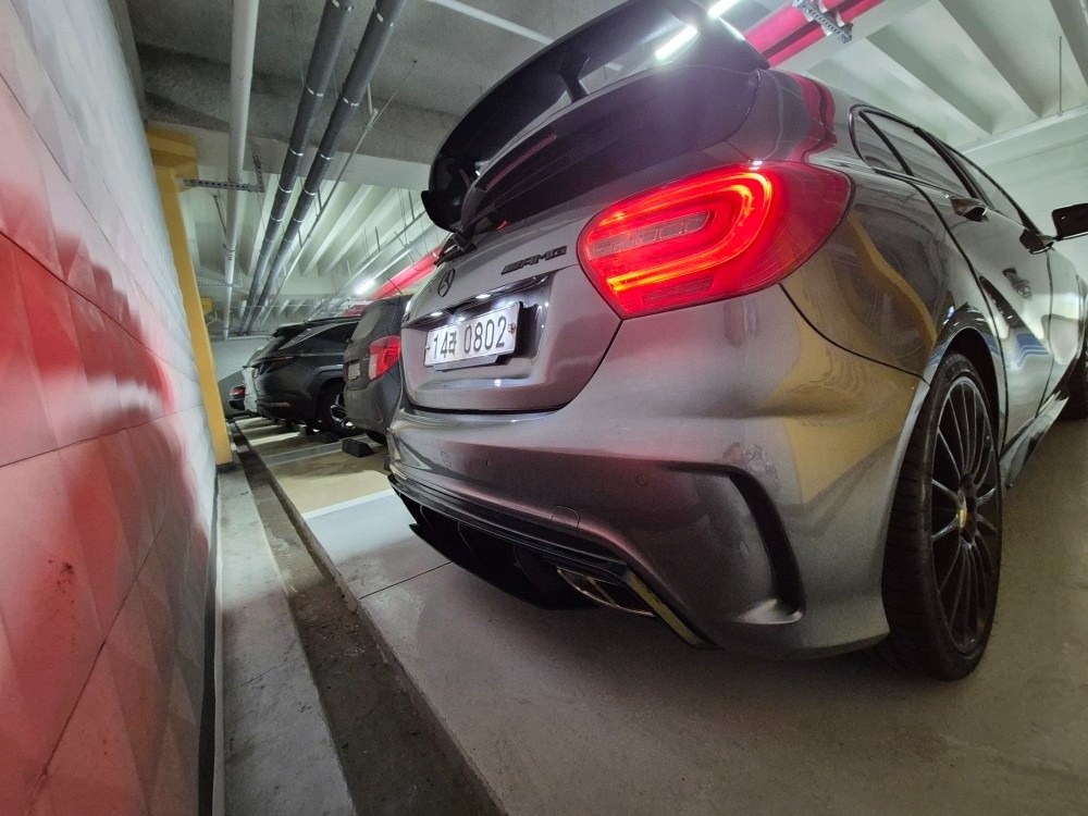 A 클래스 W176 A45 amg 4Matic (388마력) 매물 썸네일